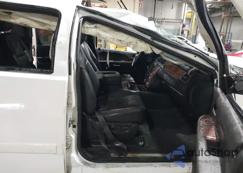 2008 Chevrolet Suburban 1500 Ltz z USA, uszkodzony, nr VIN 1GNFK16308R224346